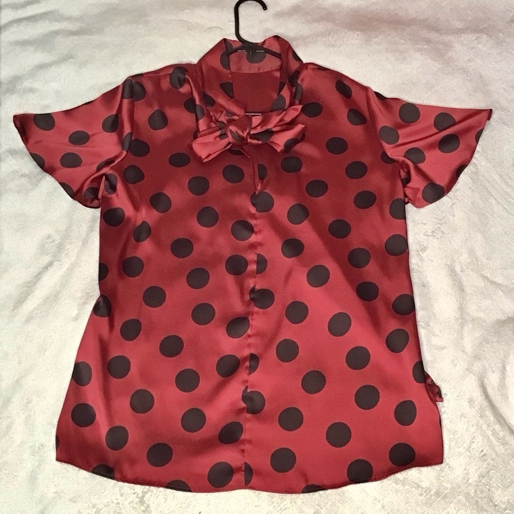 Women’s Burgundy & Black Short Sleeves Polka Dot Top Polyester Silky Feel US8 - Picture 3 of 8